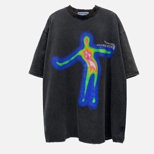 AELFRIC EDEN DISTORTED PORTRAIT GRAPHIC OVERSIZED TEE